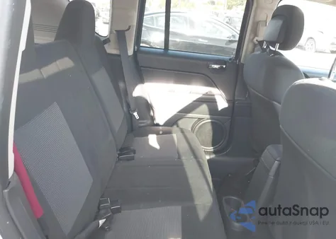 2011 Jeep Compass из США, поврежденный, VIN 1J4NT1FA2BD267228